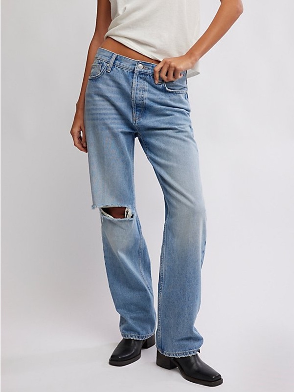 Free People We The Free Holly Bootcut Jeans Cambridge Wash Distressed Size 29